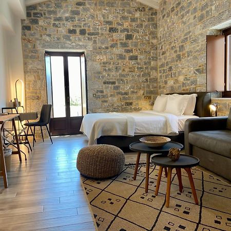Manifest Boutique Hotel Ítilo Kültér fotó